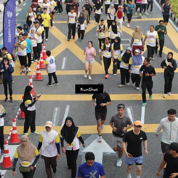 Runner Photo 4585385