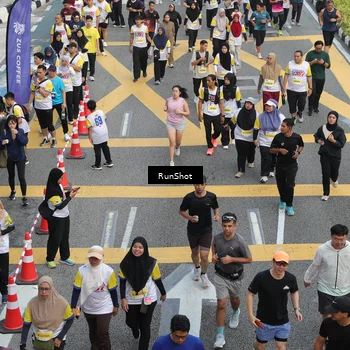 Runner Photo 4585476
