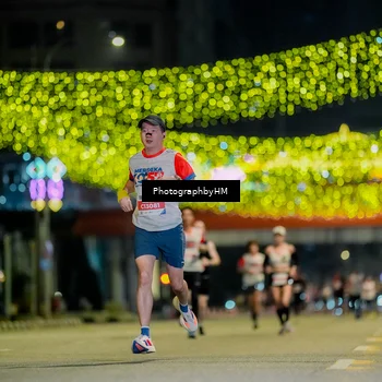 Runner Photo 4585948