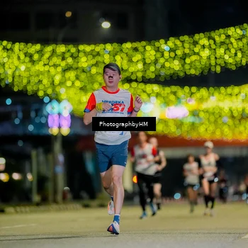 Runner Photo 4586272