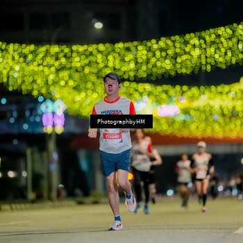 Runner Photo 4586351