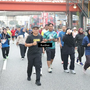 Runner Photo 4586862