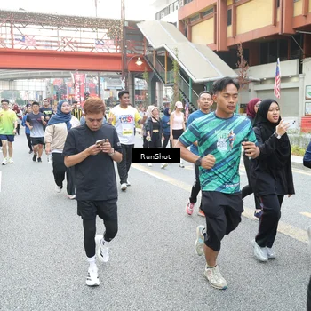 Runner Photo 4587072