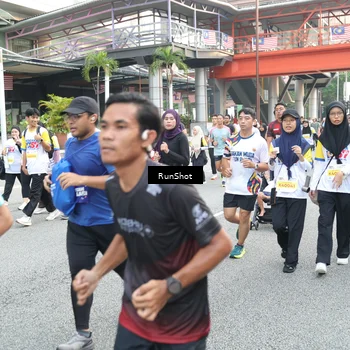 Runner Photo 4587075