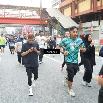 Runner Photo 4587135
