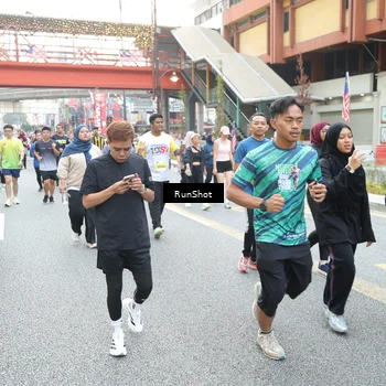 Runner Photo 4587190