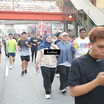 Runner Photo 4587273