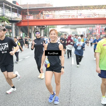 Runner Photo 4587435