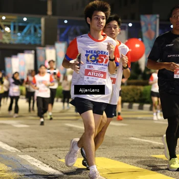Runner Photo 4587472
