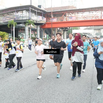 Runner Photo 4587575