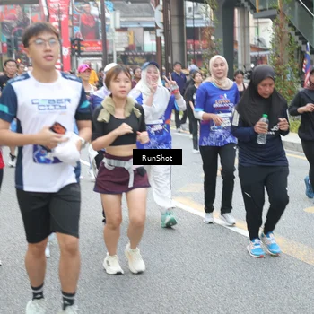 Runner Photo 4587755