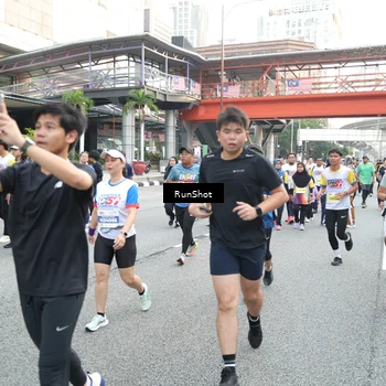 Runner Photo 4587812