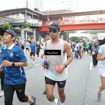 Runner Photo 4587912