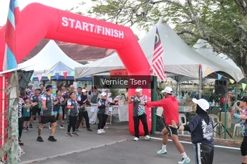 Runner Photo 4588010