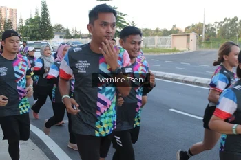 Runner Photo 4588158