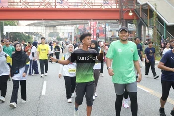 Runner Photo 4588656
