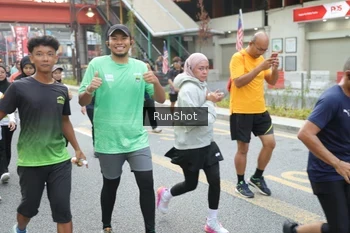 Runner Photo 4588689