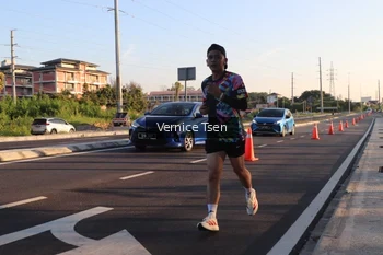 Runner Photo 4589010