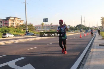 Runner Photo 4589399