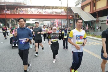 Runner Photo 4590085