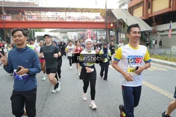 Runner Photo 4590100