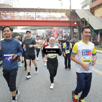 Runner Photo 4590113