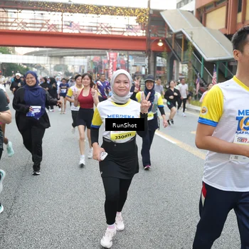 Runner Photo 4590123