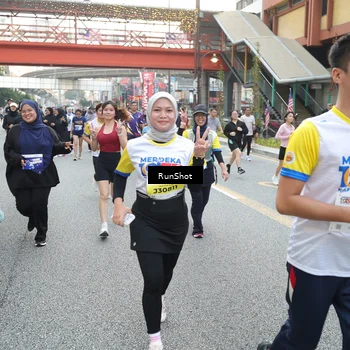 Runner Photo 4590165
