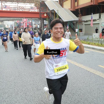 Runner Photo 4590246