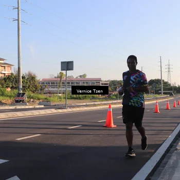 Runner Photo 4590314
