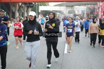 Runner Photo 4590334