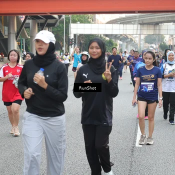 Runner Photo 4590360
