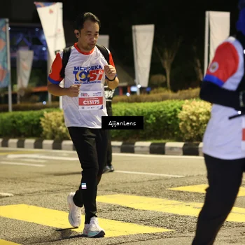 Runner Photo 4590422