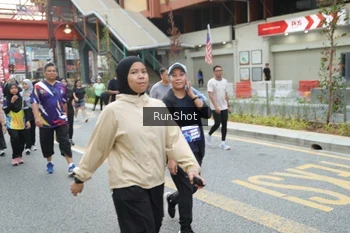 Runner Photo 4590469