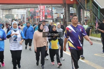 Runner Photo 4590534