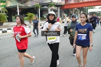 Runner Photo 4590570