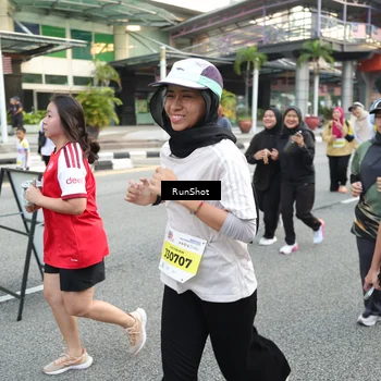 Runner Photo 4590624