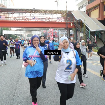 Runner Photo 4590665