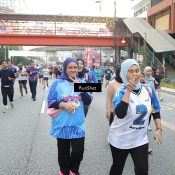 Runner Photo 4590676