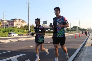 Runner Photo 4590714