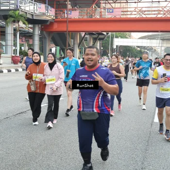 Runner Photo 4590947