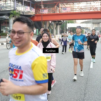 Runner Photo 4591060