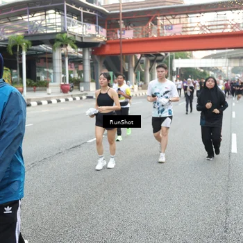Runner Photo 4591828