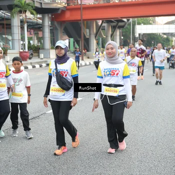 Runner Photo 4592375