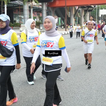 Runner Photo 4592424