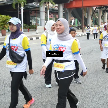 Runner Photo 4592449