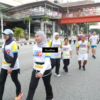 Runner Photo 4592475