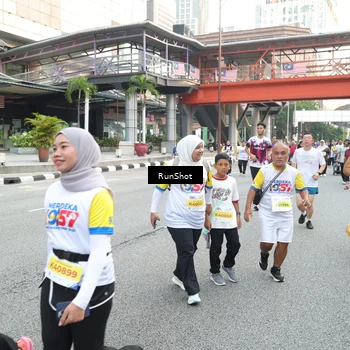 Runner Photo 4592534