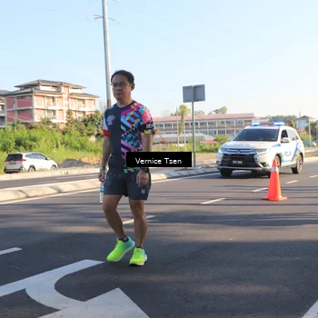 Runner Photo 4592595