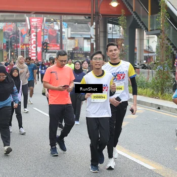 Runner Photo 4592857